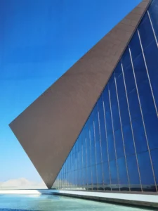 "Музей сквозь века" (Oman Across Ages Museum)