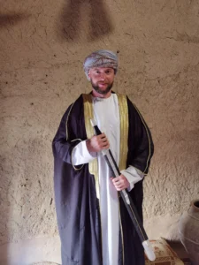 дом-музей Байт Аль-Сафа
Руслан Абрамович в традиционной Оманской  накидки "бишт" и головной убор  "массар"