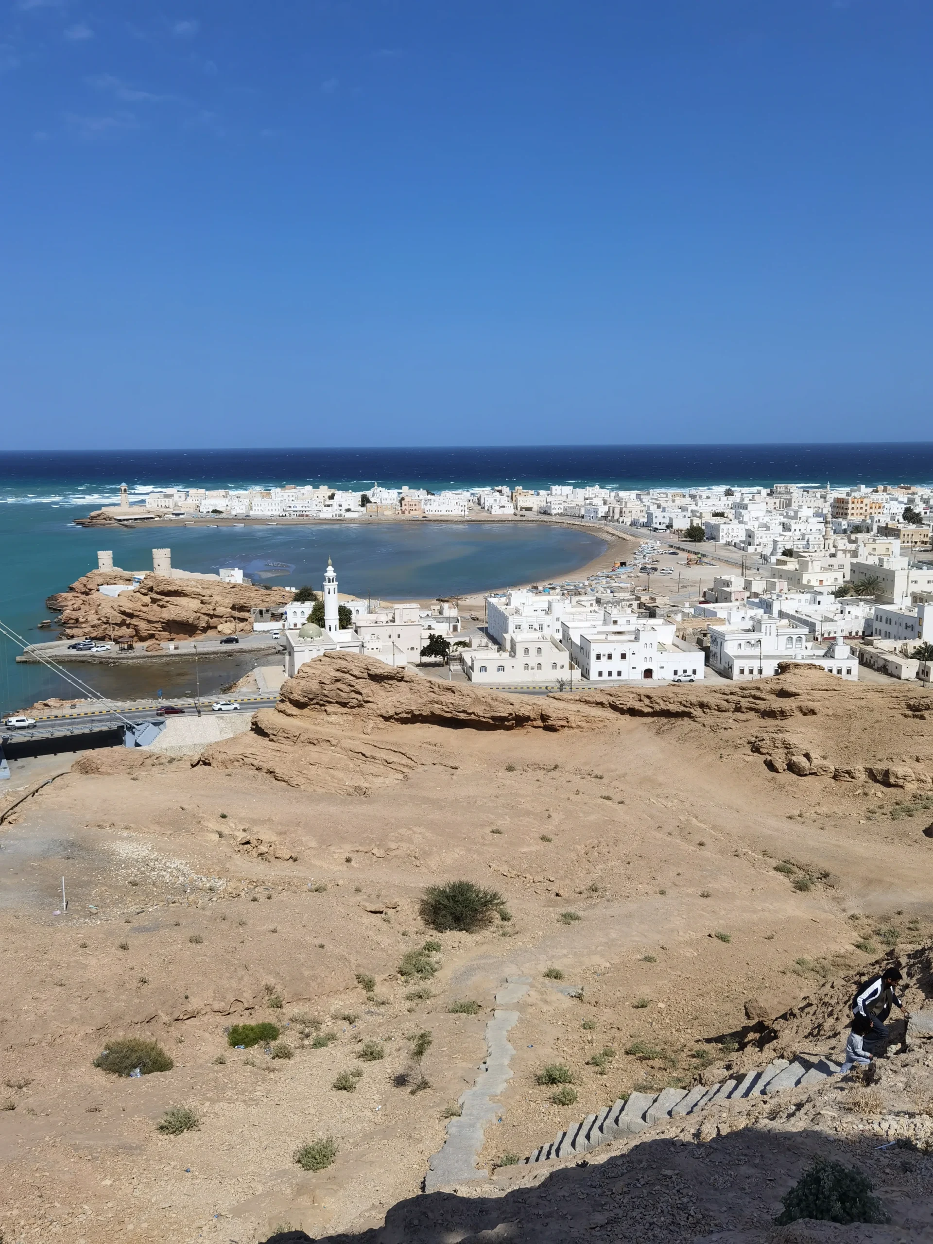 обзор на город Сур  